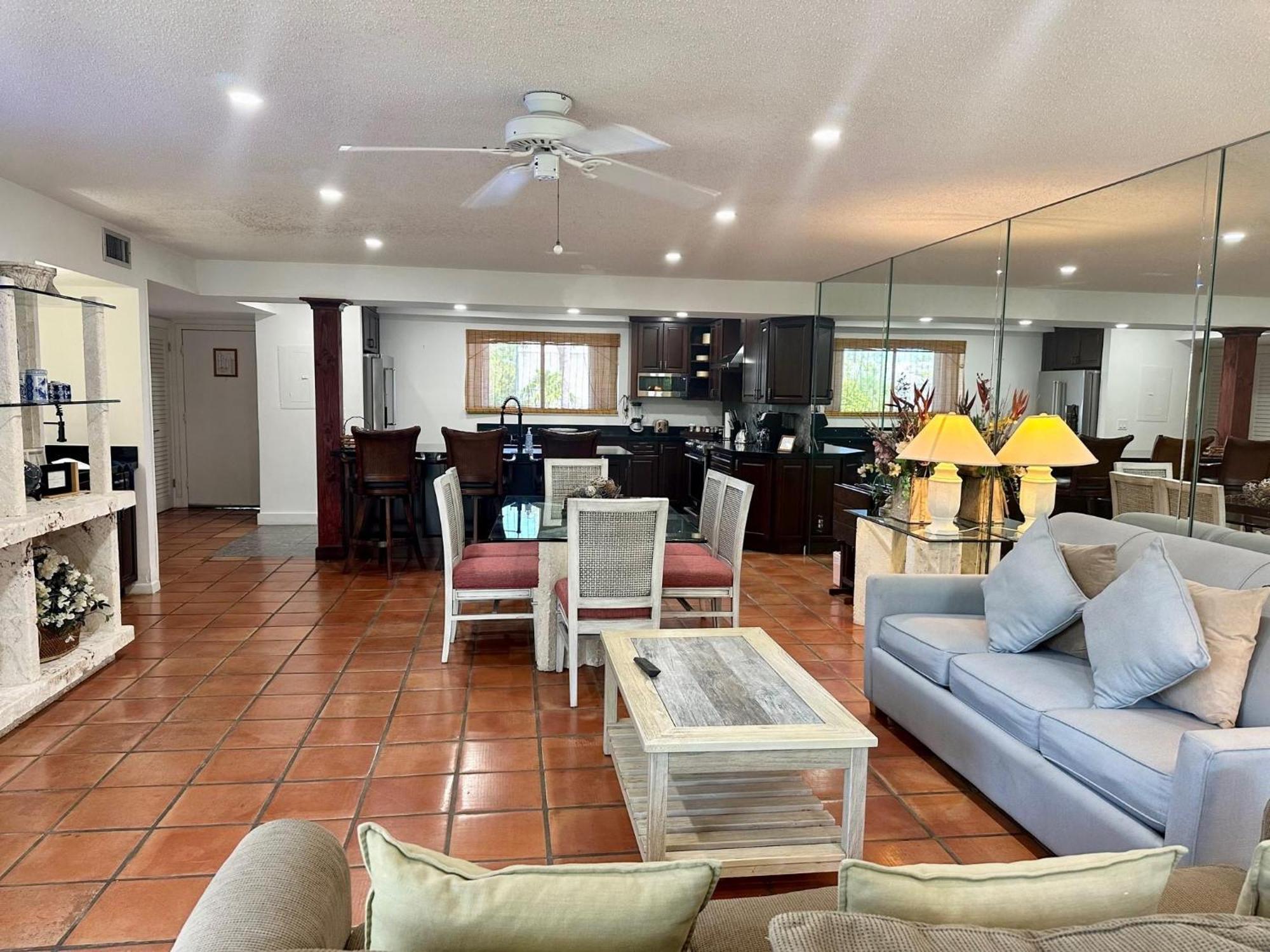 Beautifully Renovated Summer Of 2020 Come And Enjoy This Lovely Unit Key West Exterior photo